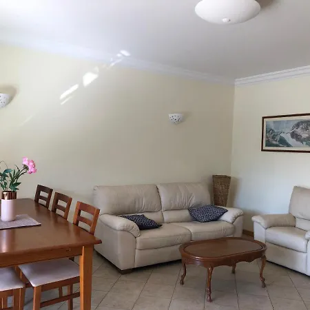 Pomba Branca * Olhos de Agua (Albufeira)