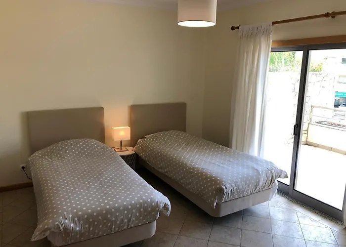 Pomba Branca * Olhos de Agua (Albufeira)